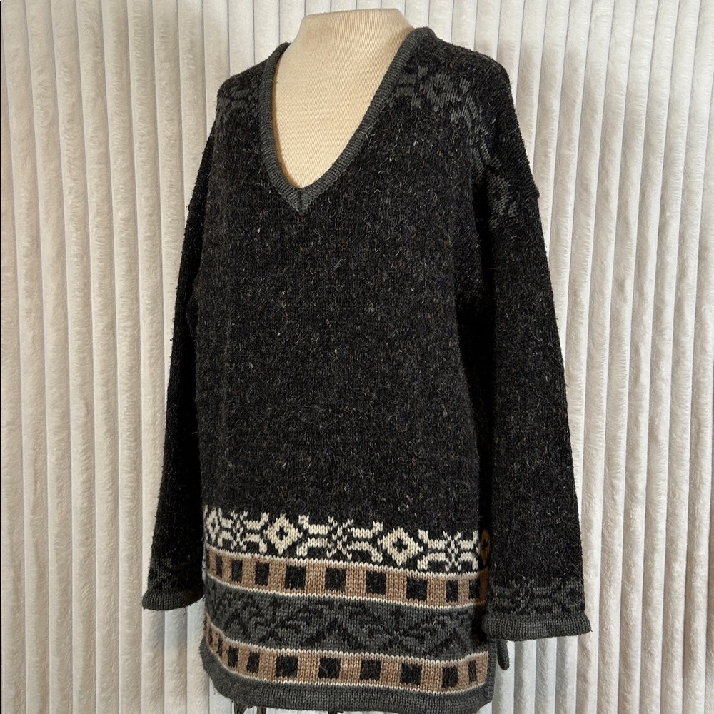 Vintage BRAVO wool blend, V-neck tunic oversized sweater, size large
